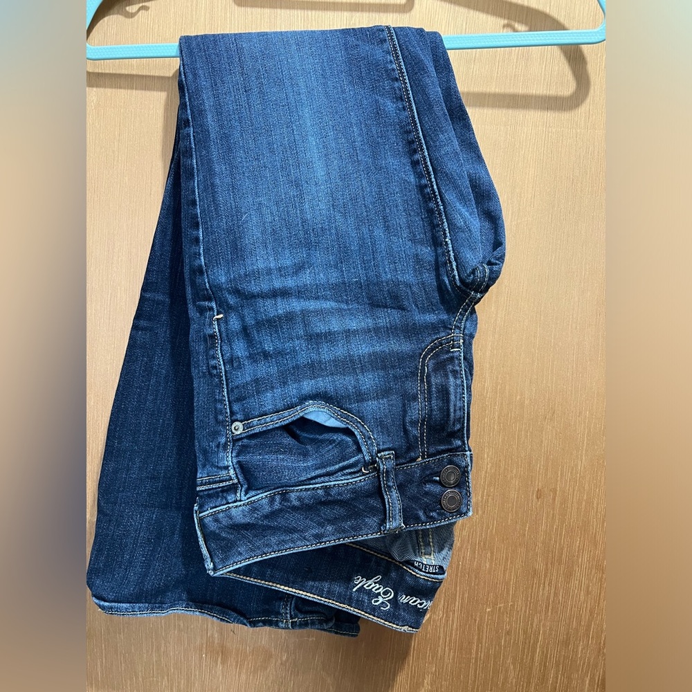American Eagle size 6 low rise jeans